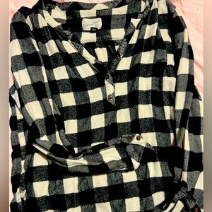 Cute plaid top, long sleeve, light, black and white, size medium.